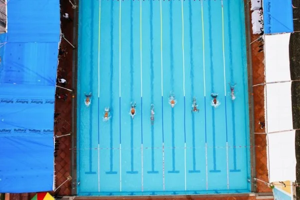 swimming race